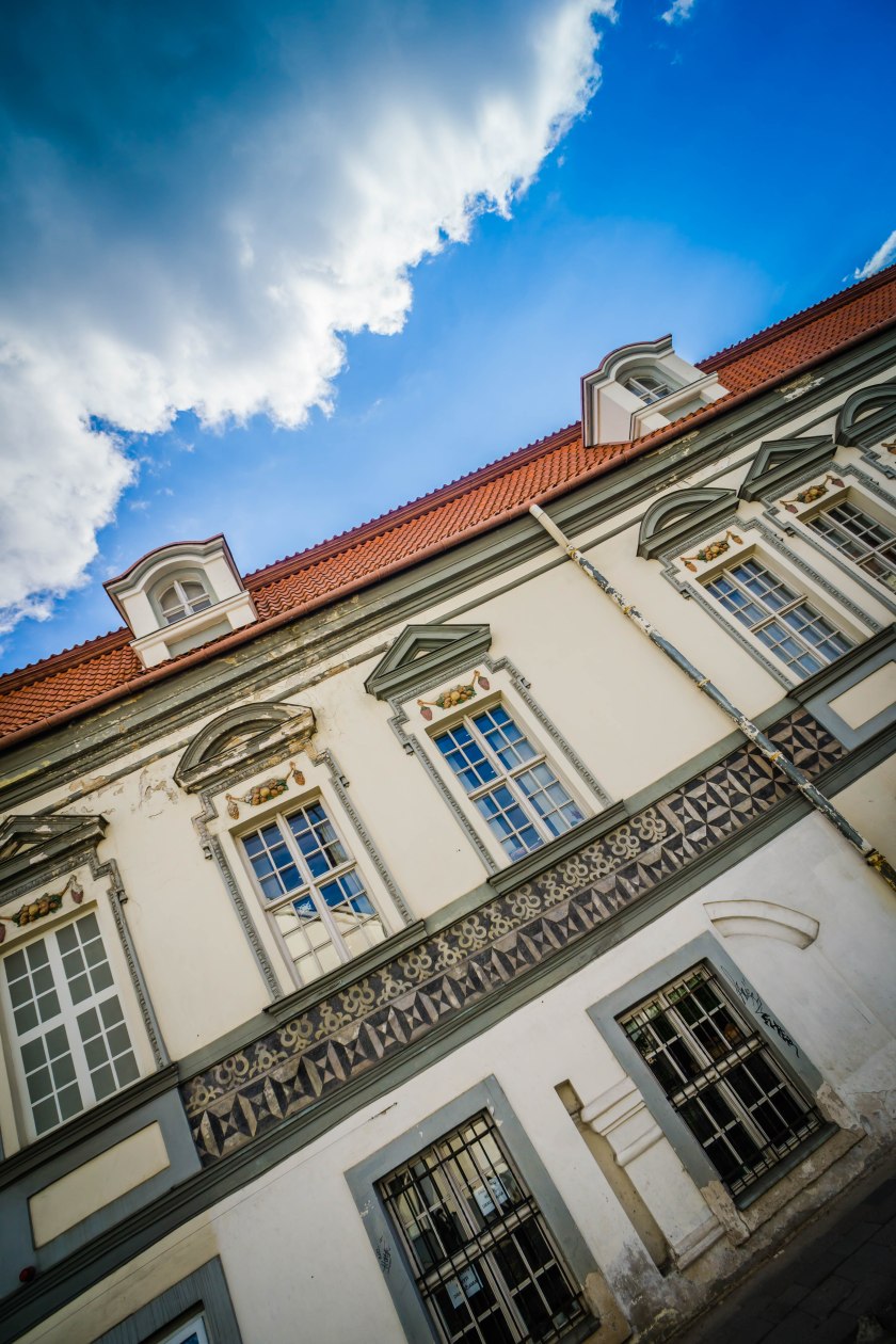 painted-facade-vilnius-old-town-lithuania